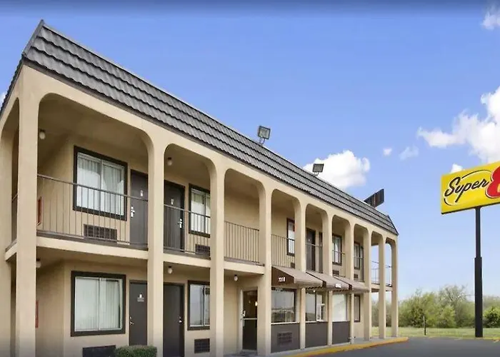 Super 8 By Wyndham Worth Tx Motel 2*