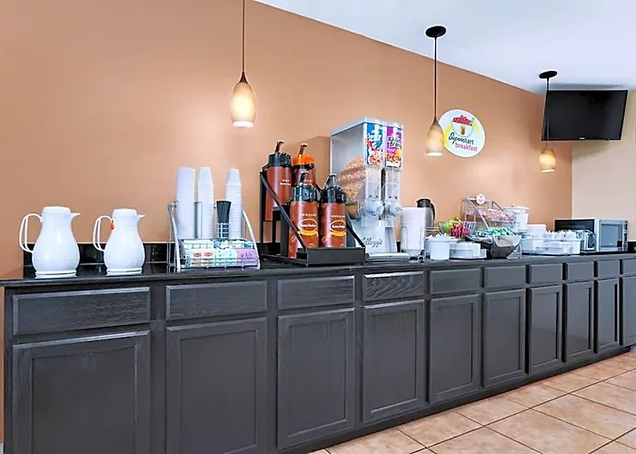 Super 8 By Wyndham Worth Tx Motel 2*